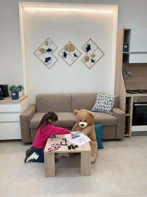 Teddy'S Home Luminoso Accogliente E Moderno Racale Eksteriør billede